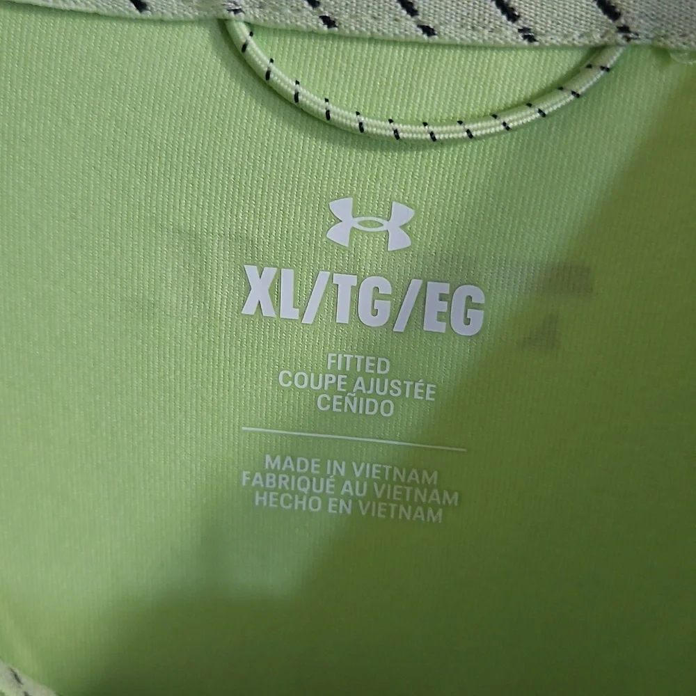 UNDER ARMOUR MEN'S TRAIL RUN 1/4 ZIP ATHLETIC TOP: NEON GREEN: NEW WITH TAGS: XL - Picture 3 of 6